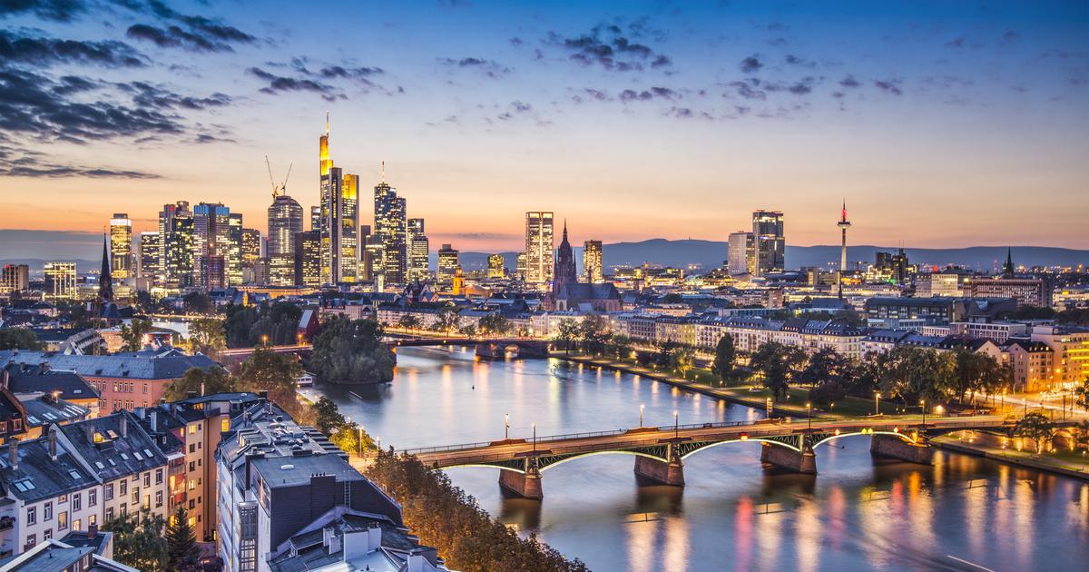 Where to Stay in Frankfurt to Explore Culinary Delights, Shop, and Dive into History