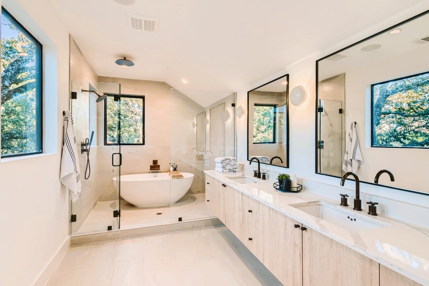 Create a Luxurious Bathroom with These Inspiring Design Tips