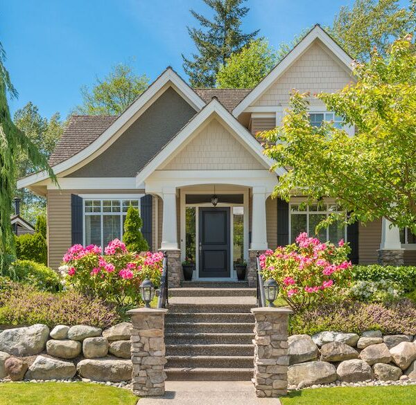 Ways to Boost Your Home’s Curb Appeal This Summer
