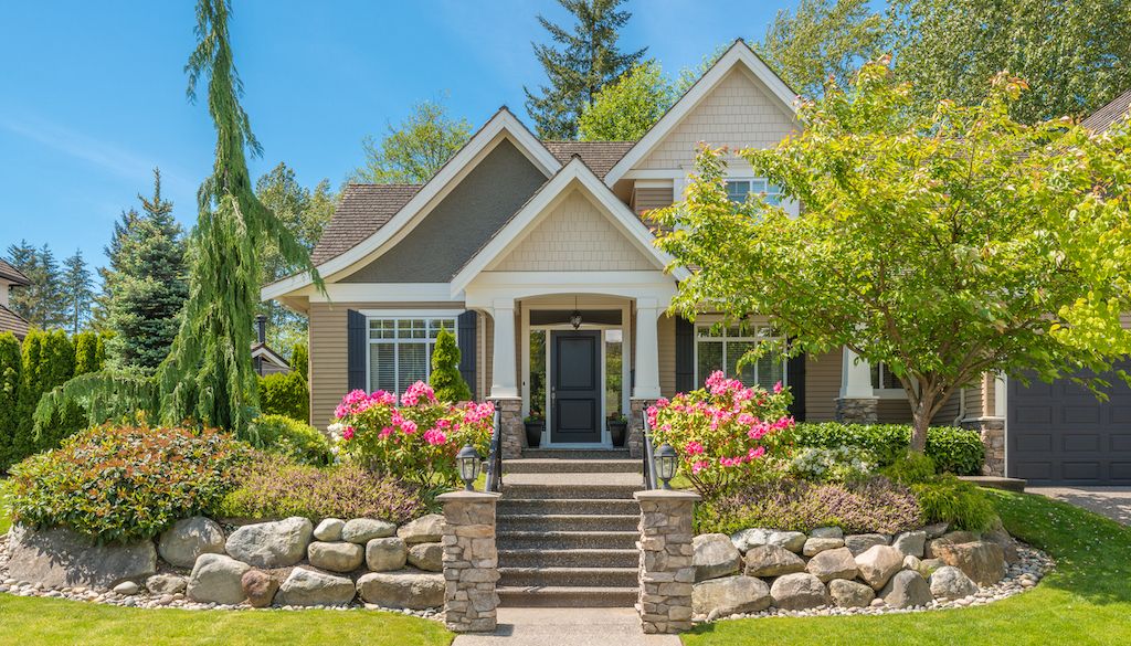 Ways to Boost Your Home’s Curb Appeal This Summer