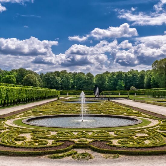 10 Most Beautiful Gardens in the World
